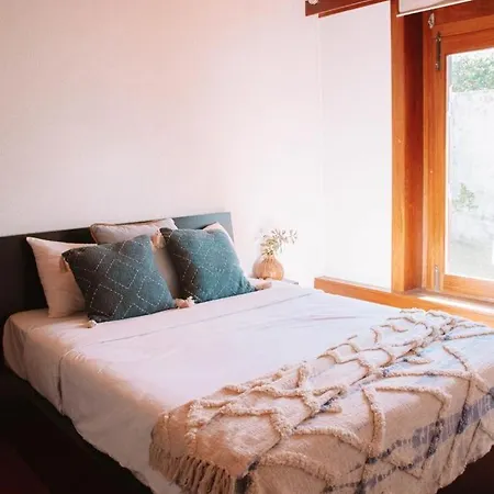 Casa Com 4 Quartos E Jardim Espacoso - Santa Sofia Villa *
