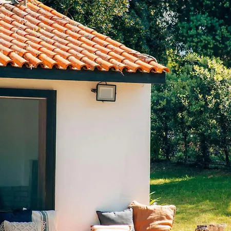Casa Com 4 Quartos E Jardim Espacoso - Santa Sofia Villa *