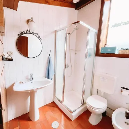 Casa Com 4 Quartos E Jardim Espacoso - Santa Sofia